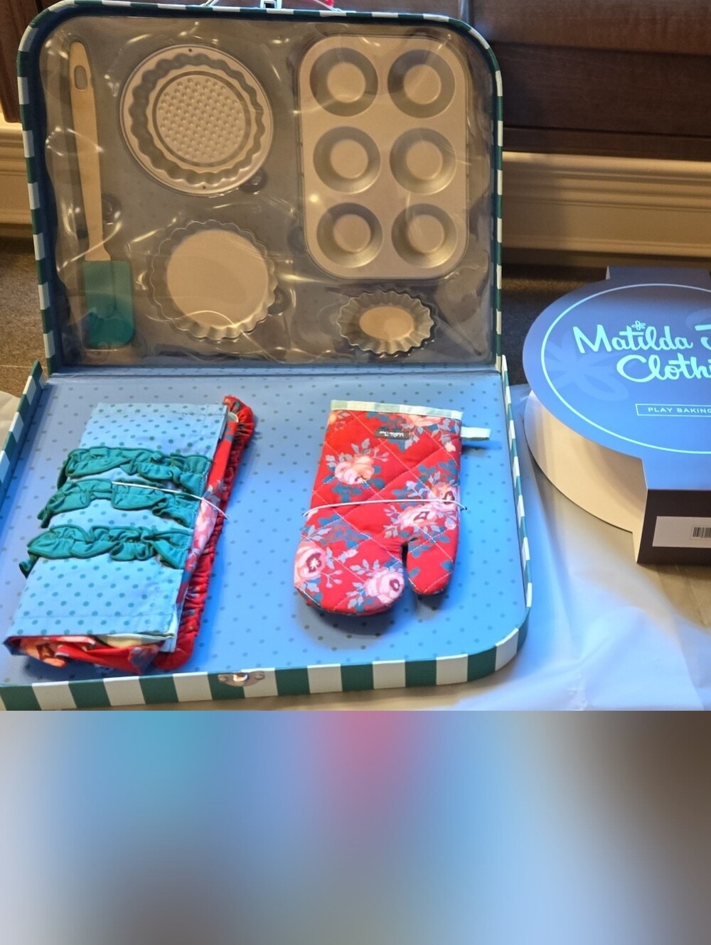 Matilda Jane Baking Set with Floral Oven Mitts - Teal & Coral